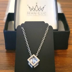 Jean-Luc Jewelry swarovski crystal diamond prong set solitaire necklace. NWOT